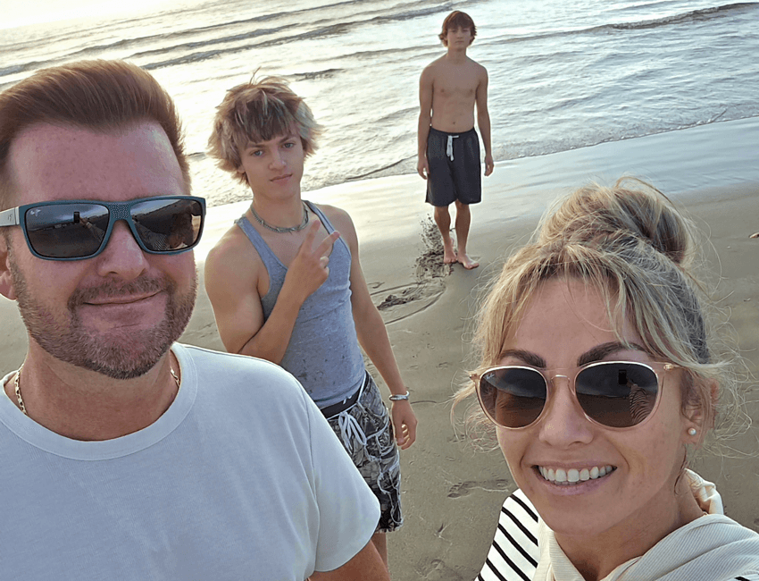 Live-Like-Branson-About-7